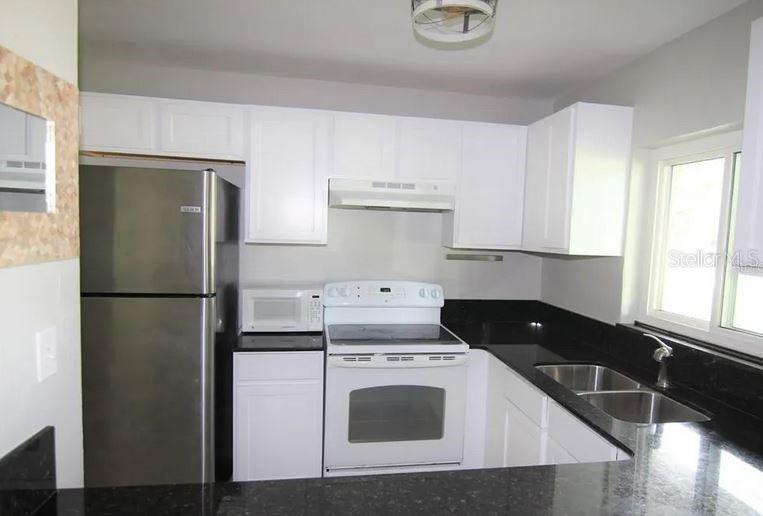 OAK FOREST SUB - Residential Lease