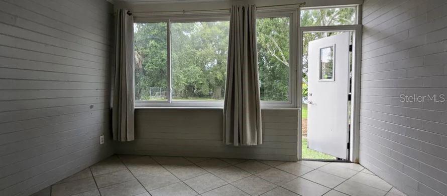 OAK FOREST SUB - Residential Lease