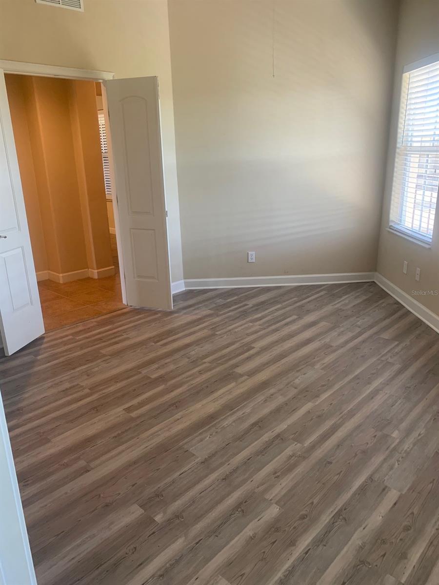 Tuscany Square 01 Condo - Residential