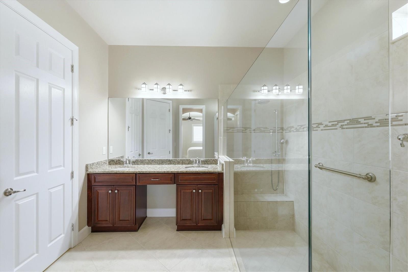 RIVERWOOD - Residential