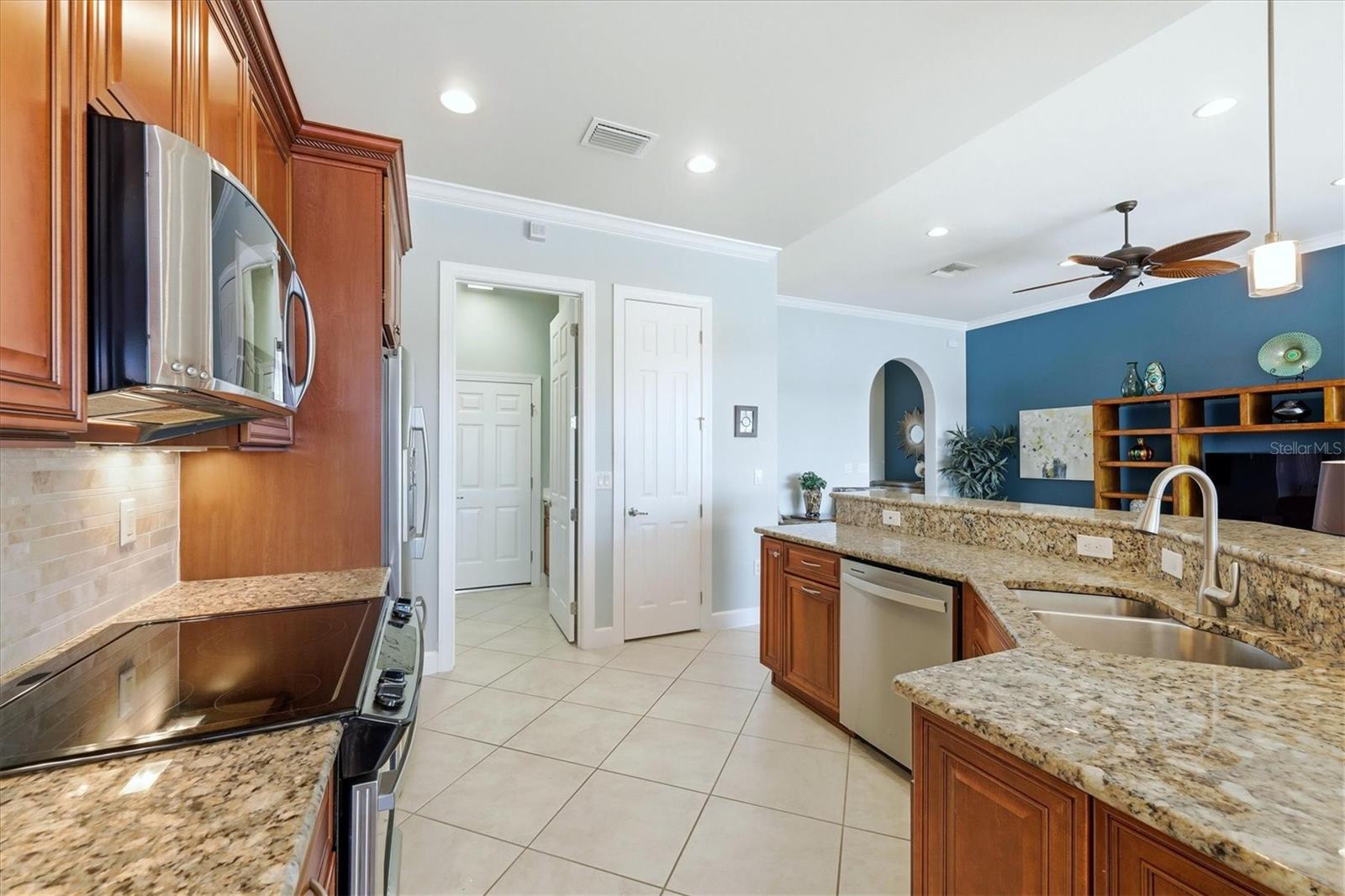 RIVERWOOD - Residential