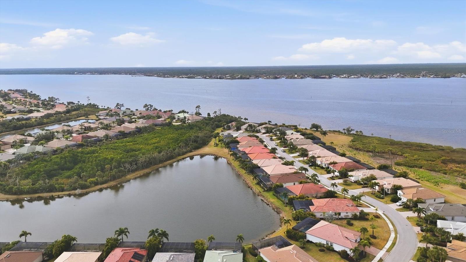 RIVERWOOD - Residential