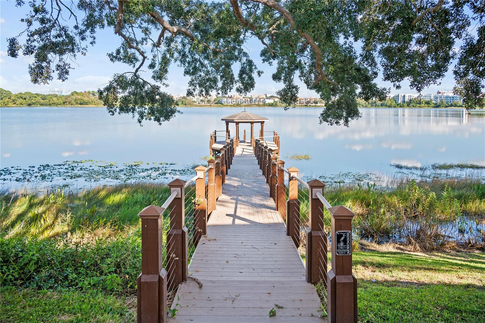 7319 SOMERSET SHORES COURT
