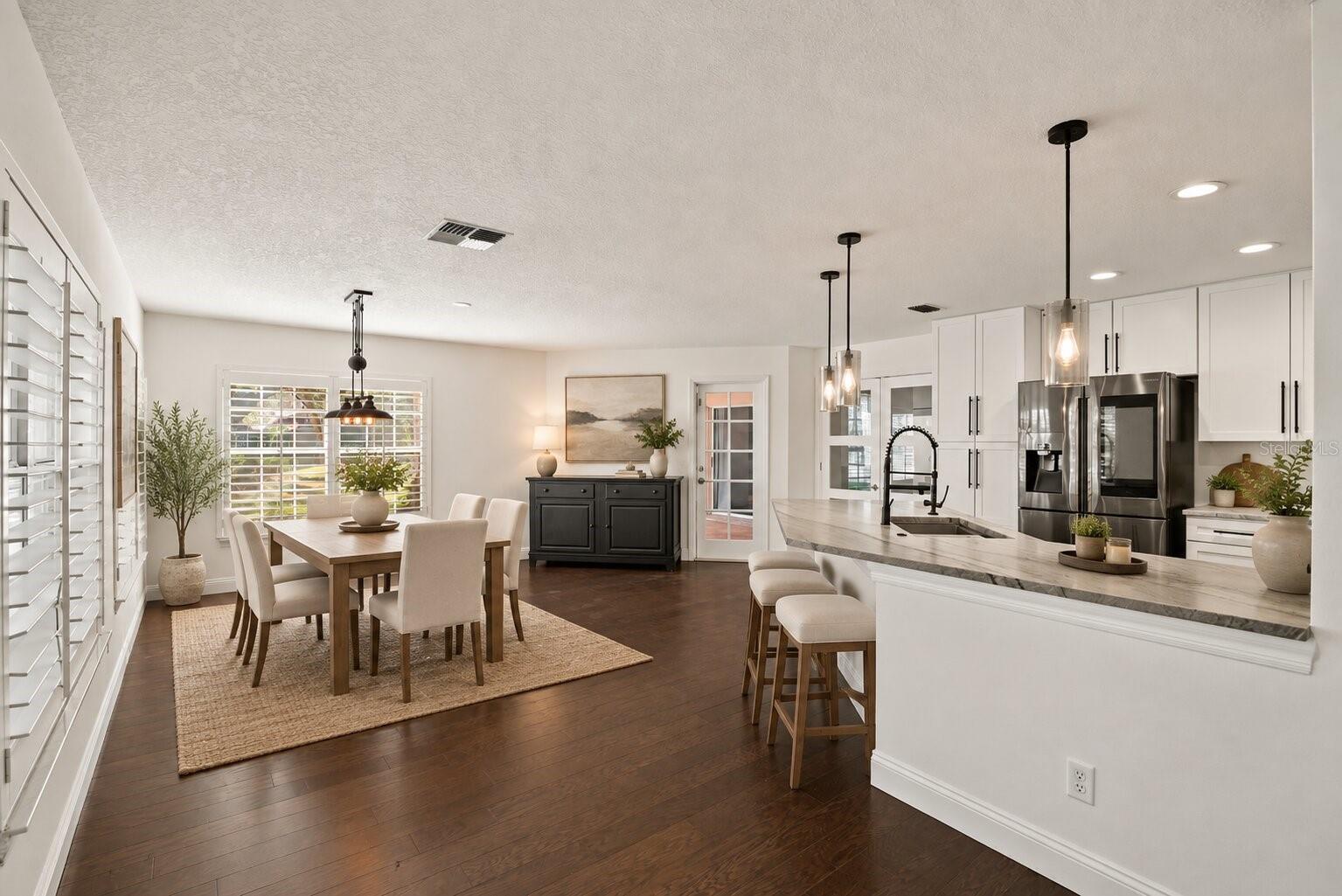 7319 SOMERSET SHORES COURT