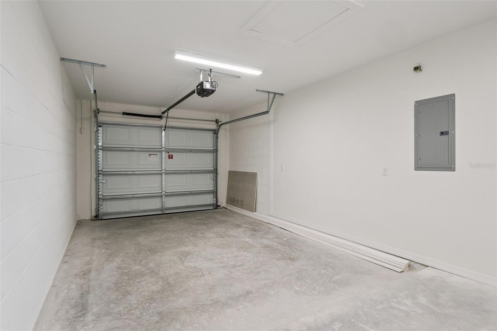 TAVARES LINDA PARK - Residential Lease