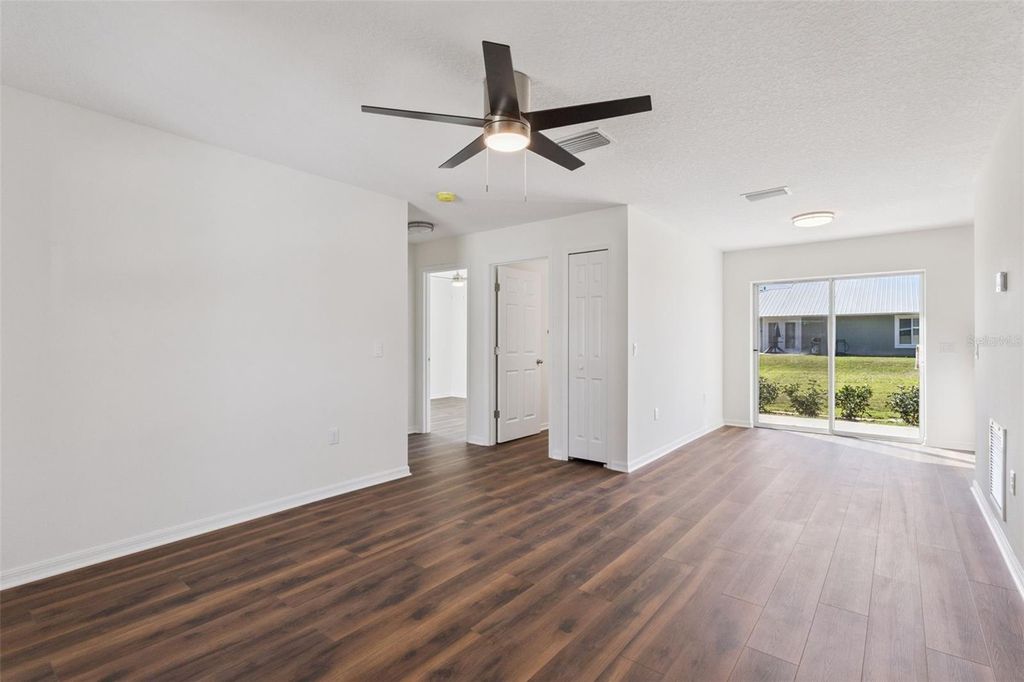 Photo of 1073 N Rockingham Avenue, Tavares, FL 32778 (MLS # O6389252)