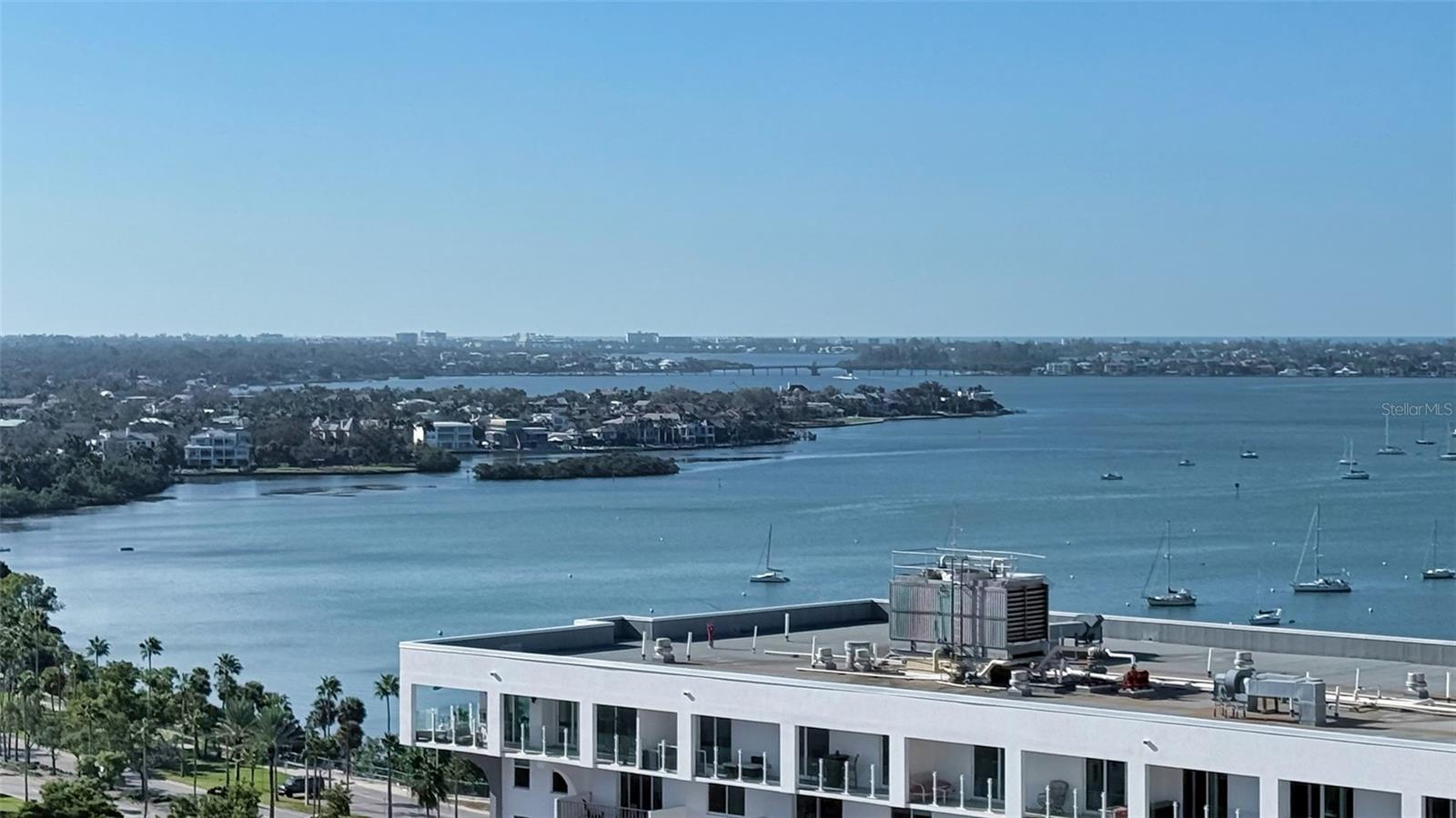 THE DEMARCAY - Residential