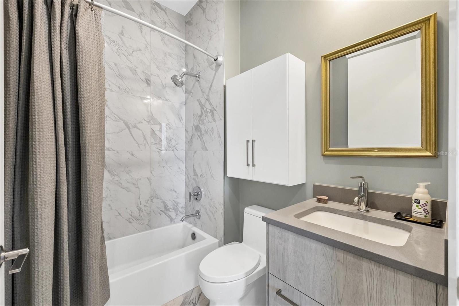 THE DEMARCAY - Residential