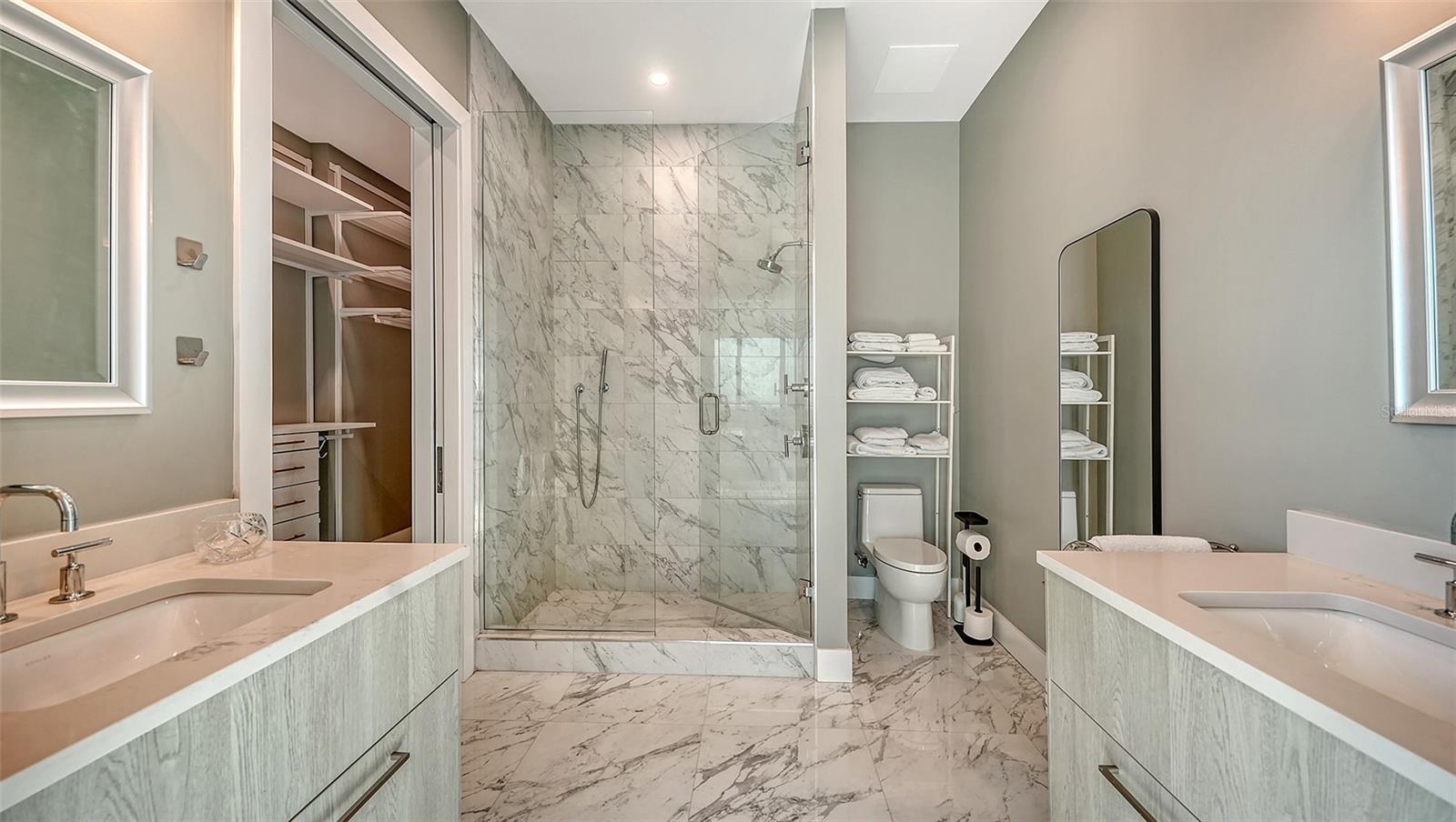 THE DEMARCAY - Residential