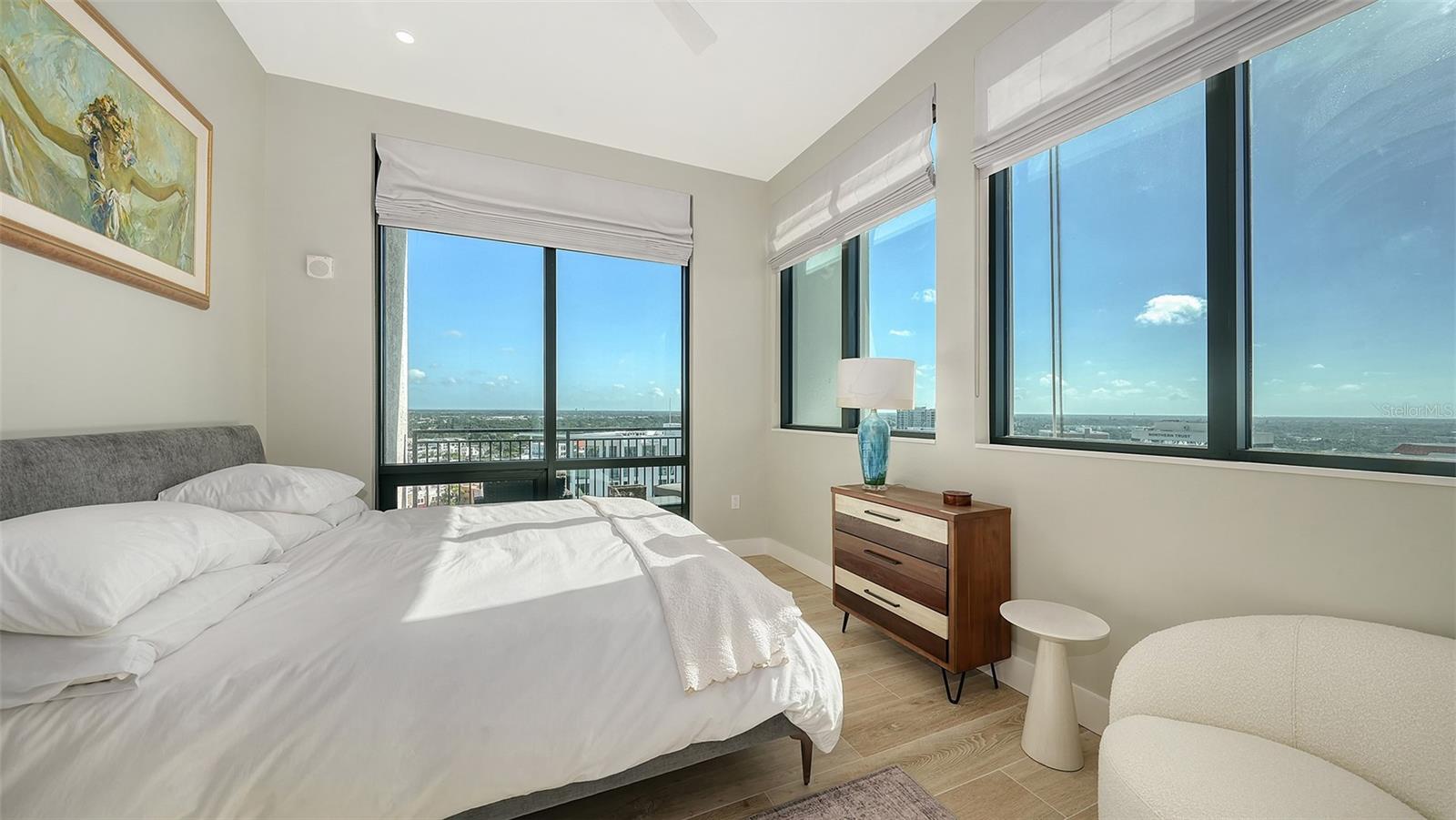 THE DEMARCAY - Residential