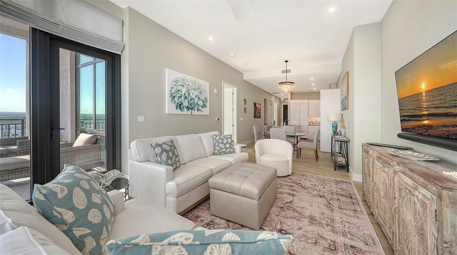 THE DEMARCAY - Residential