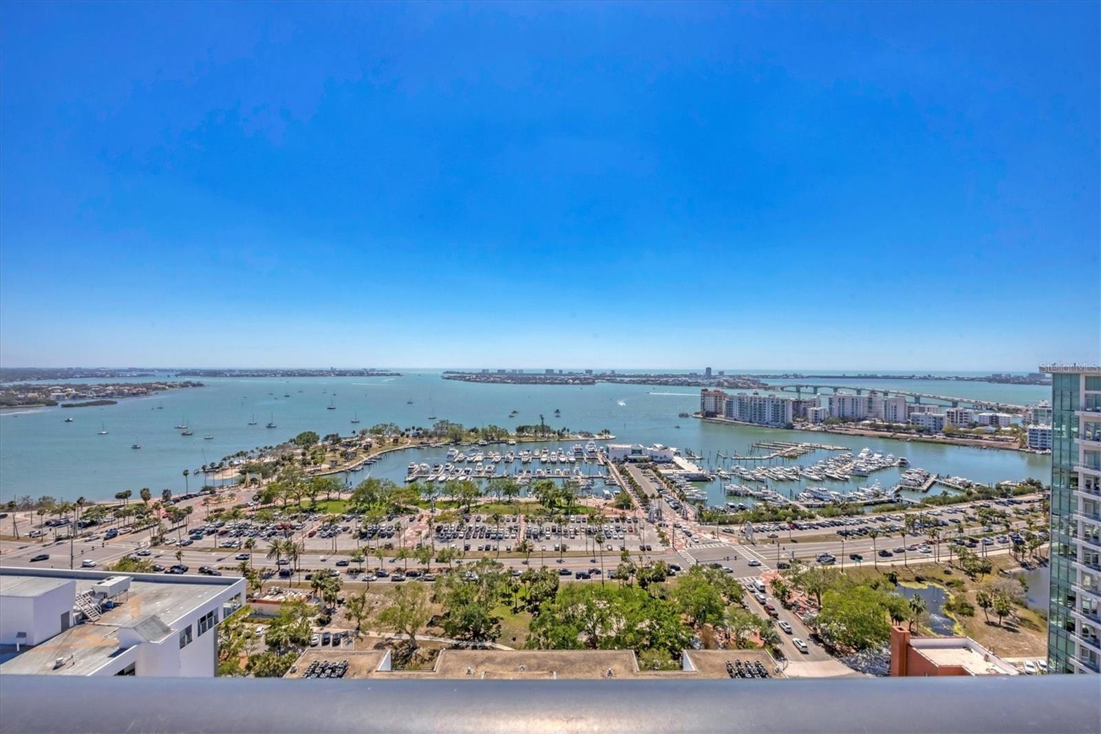 THE DEMARCAY - Residential