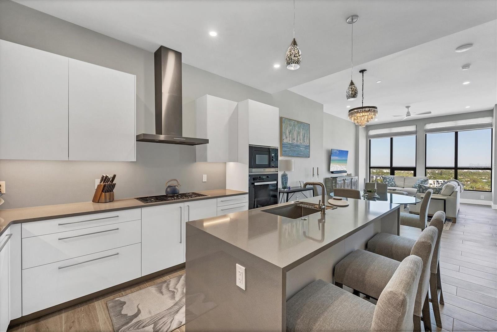 33 S PALM AVENUE 1403
