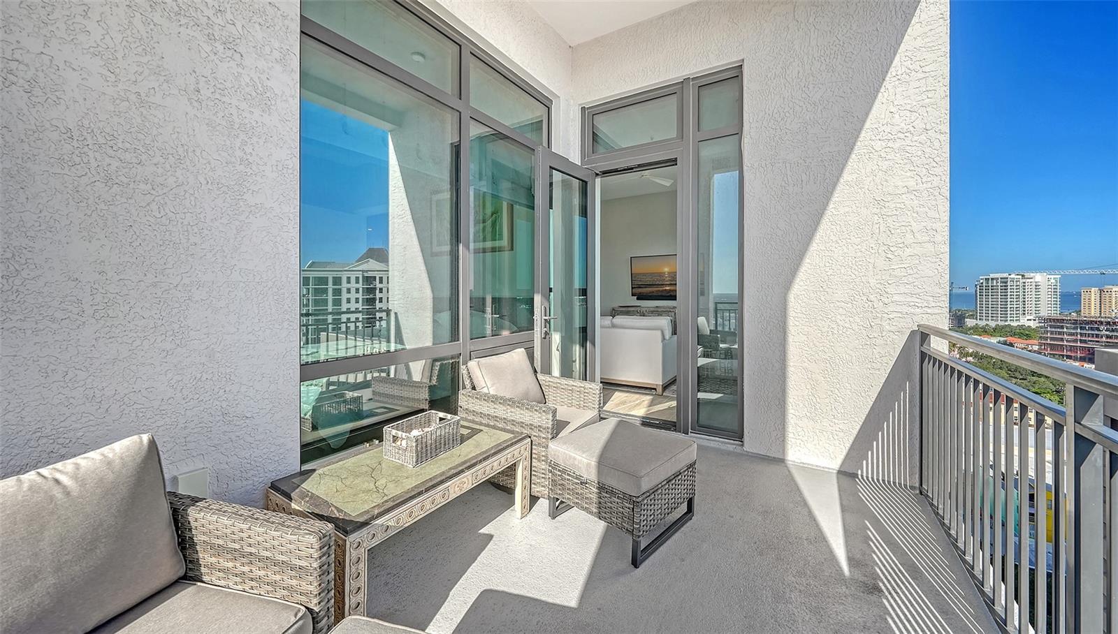 THE DEMARCAY - Residential