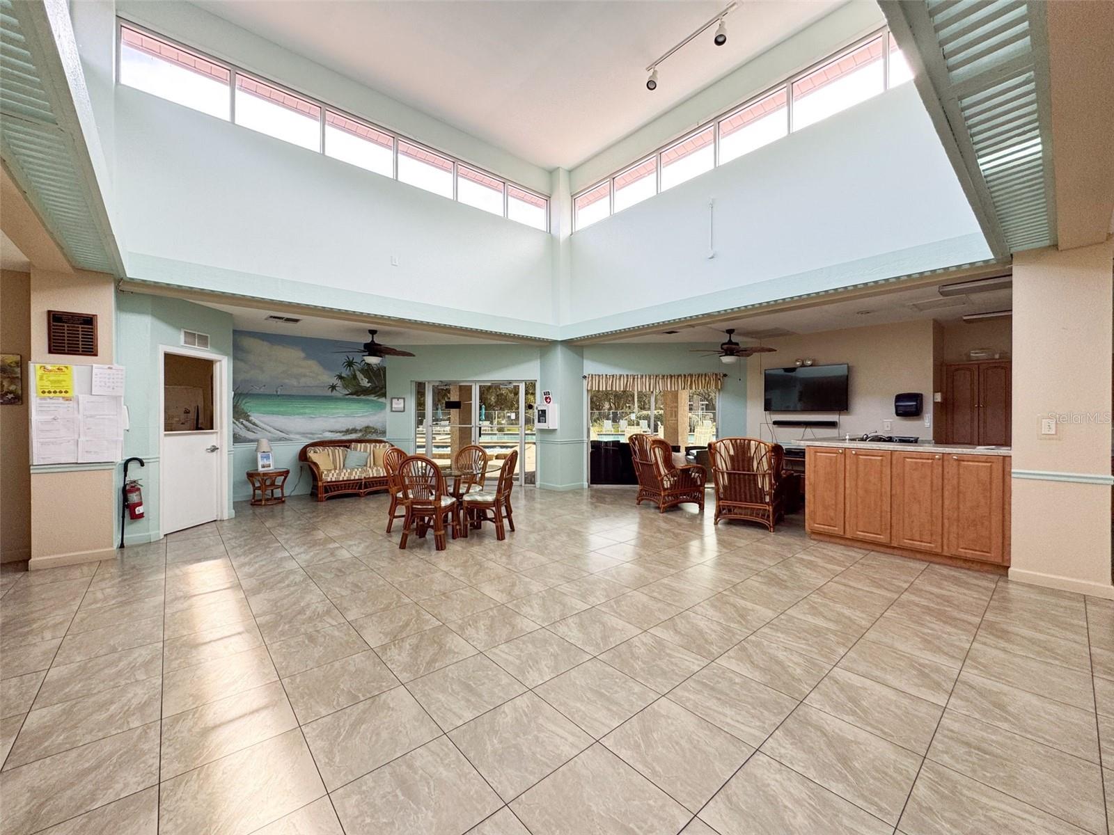 SUNNYBROOK CONDO 02 - Residential
