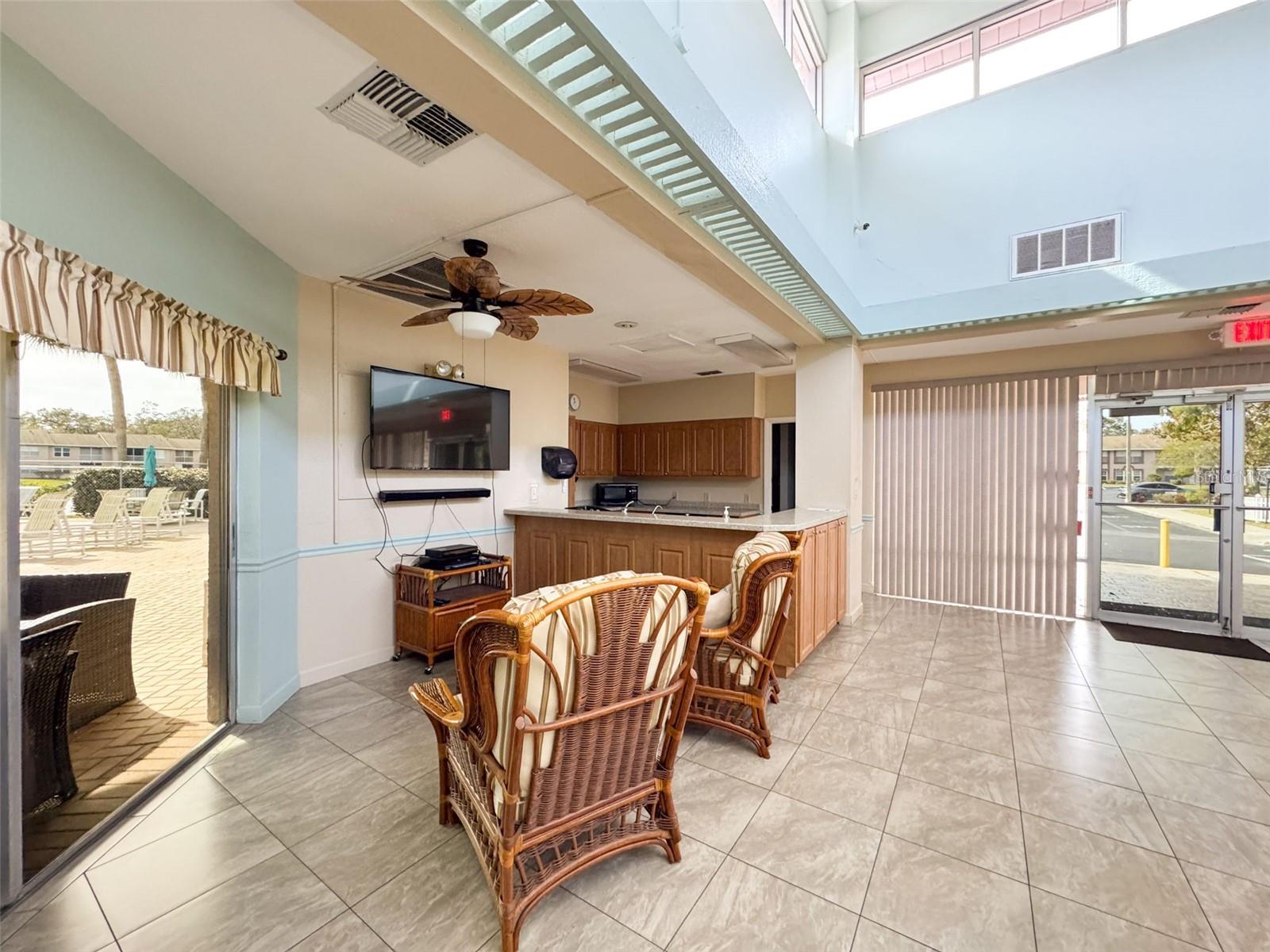 SUNNYBROOK CONDO 02 - Residential