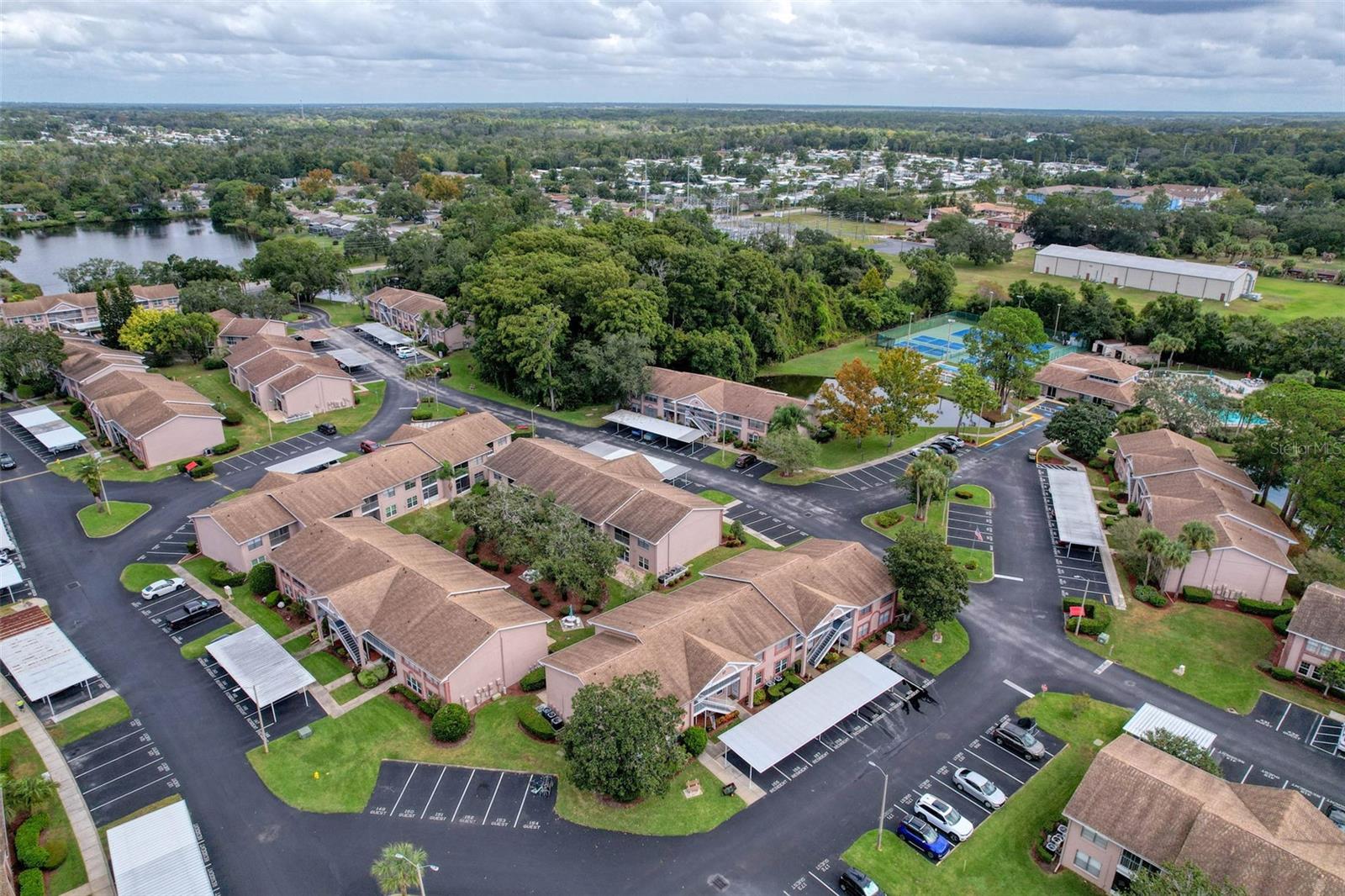 SUNNYBROOK CONDO 02 - Residential
