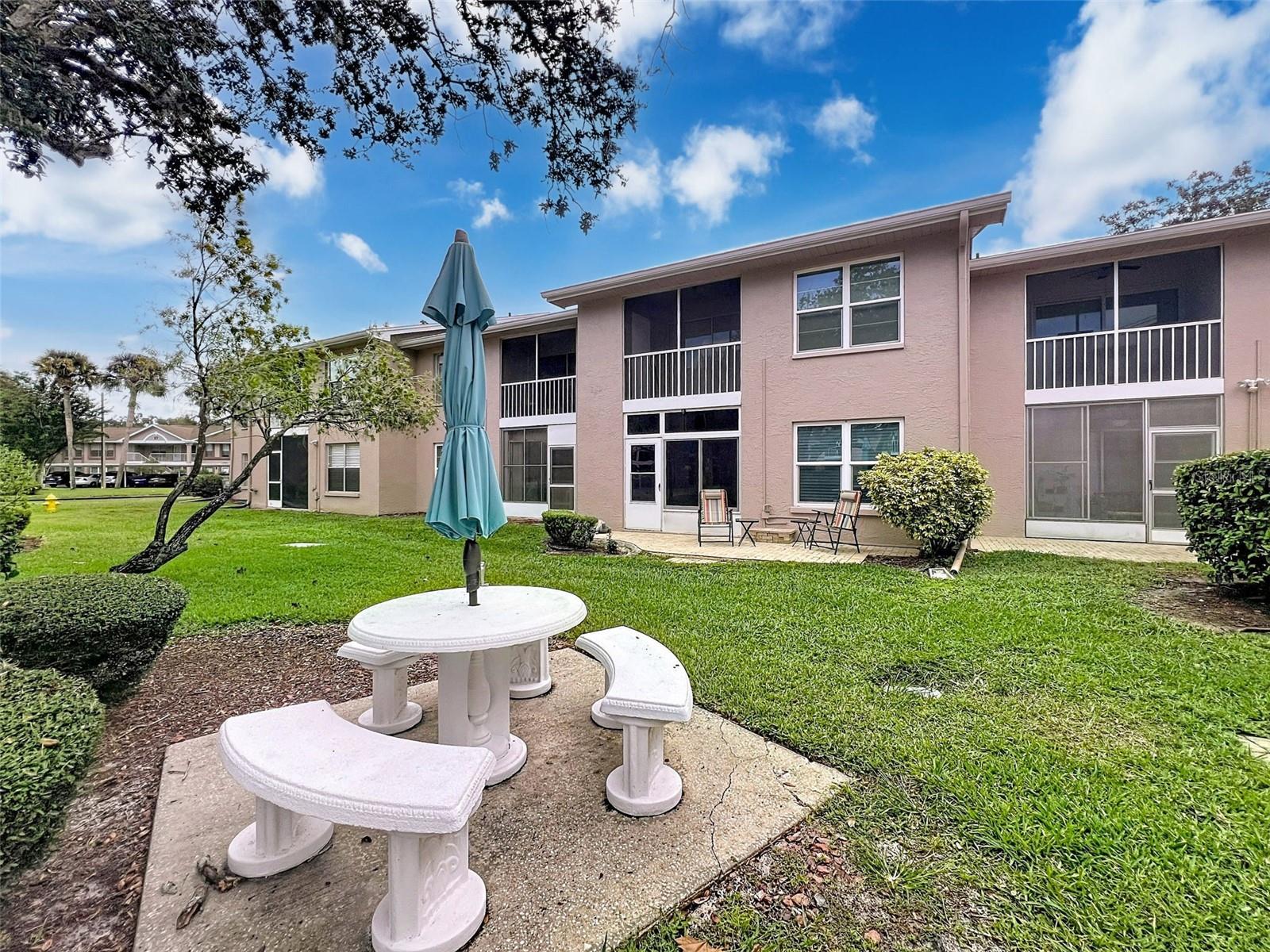 SUNNYBROOK CONDO 02 - Residential