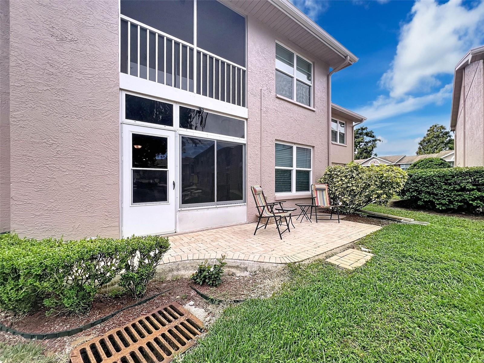 SUNNYBROOK CONDO 02 - Residential