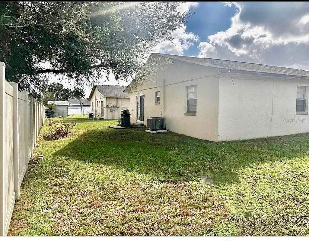 Photo of 2359 Chestnut Hills Drive, Lakeland, FL 33805 (MLS # O6367728)