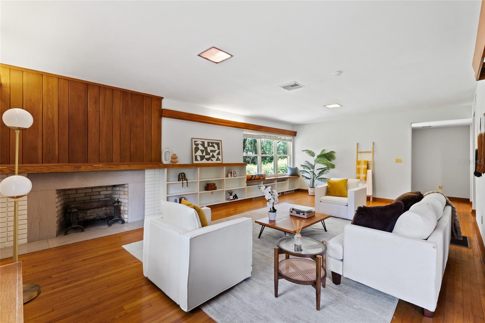 2210 NW 6TH PLACE
