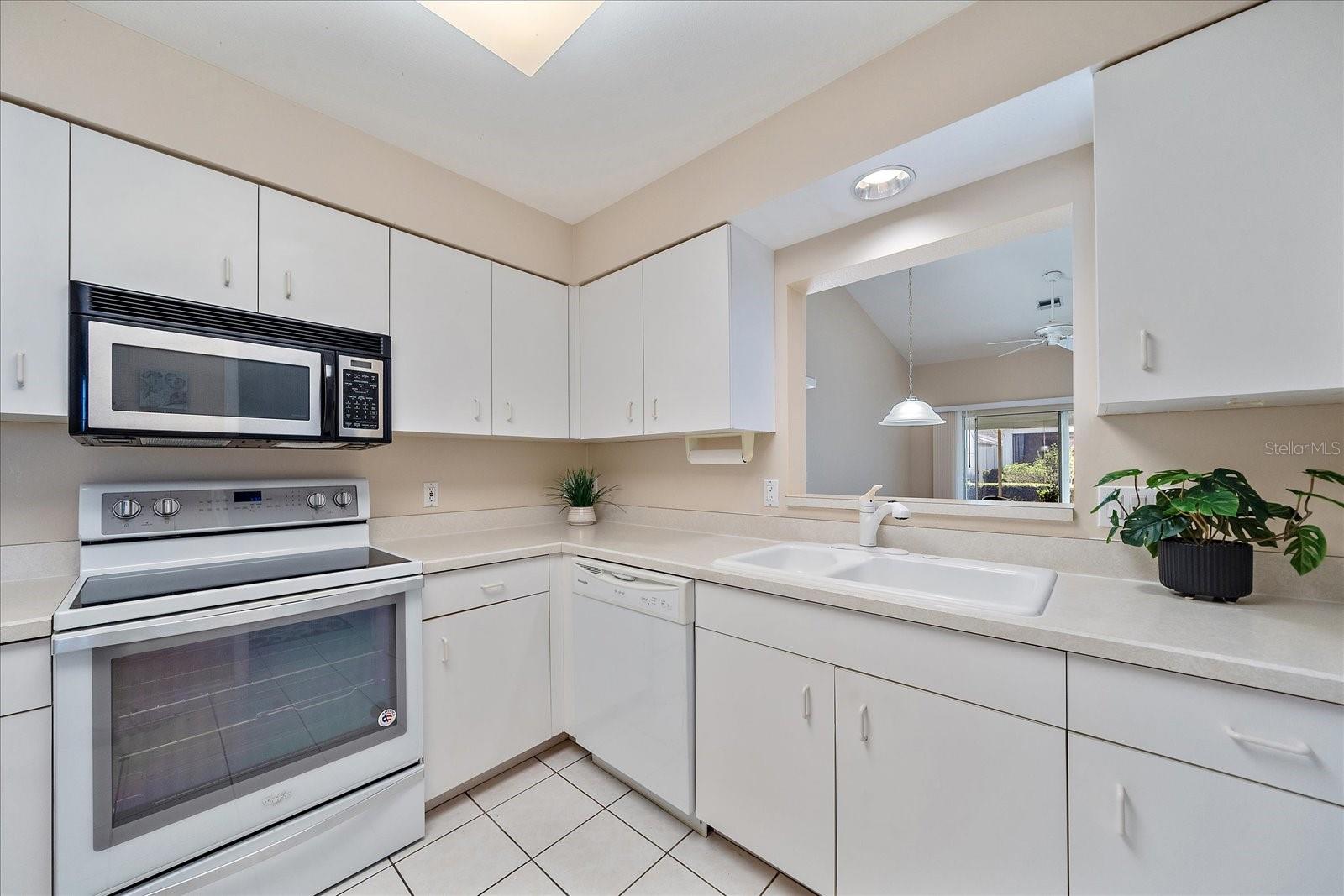 IRONWOOD VILLAS - Residential