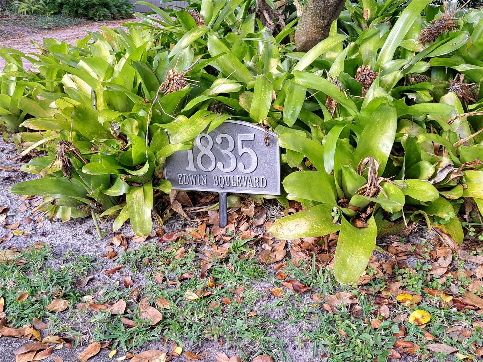 CAMPO BELLO - Residential Lease