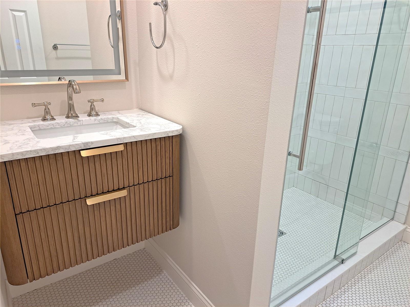 CAMPO BELLO - Residential Lease