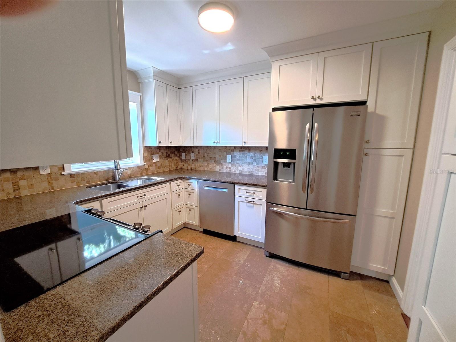 CAMPO BELLO - Residential Lease