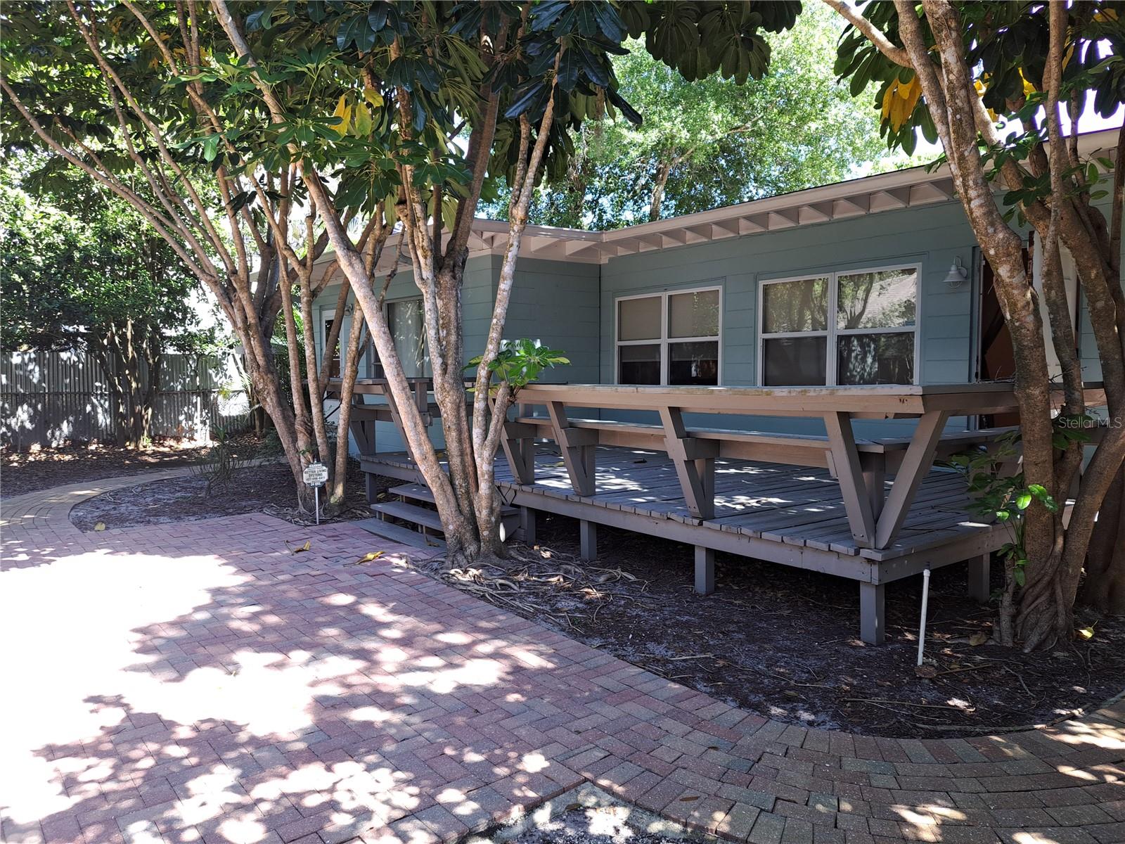 CAMPO BELLO - Residential Lease