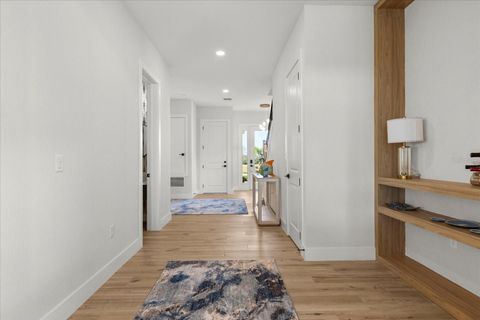 Tiny photo for 16254 Ravenna Court, Montverde, FL 34756 (MLS # G5105468)