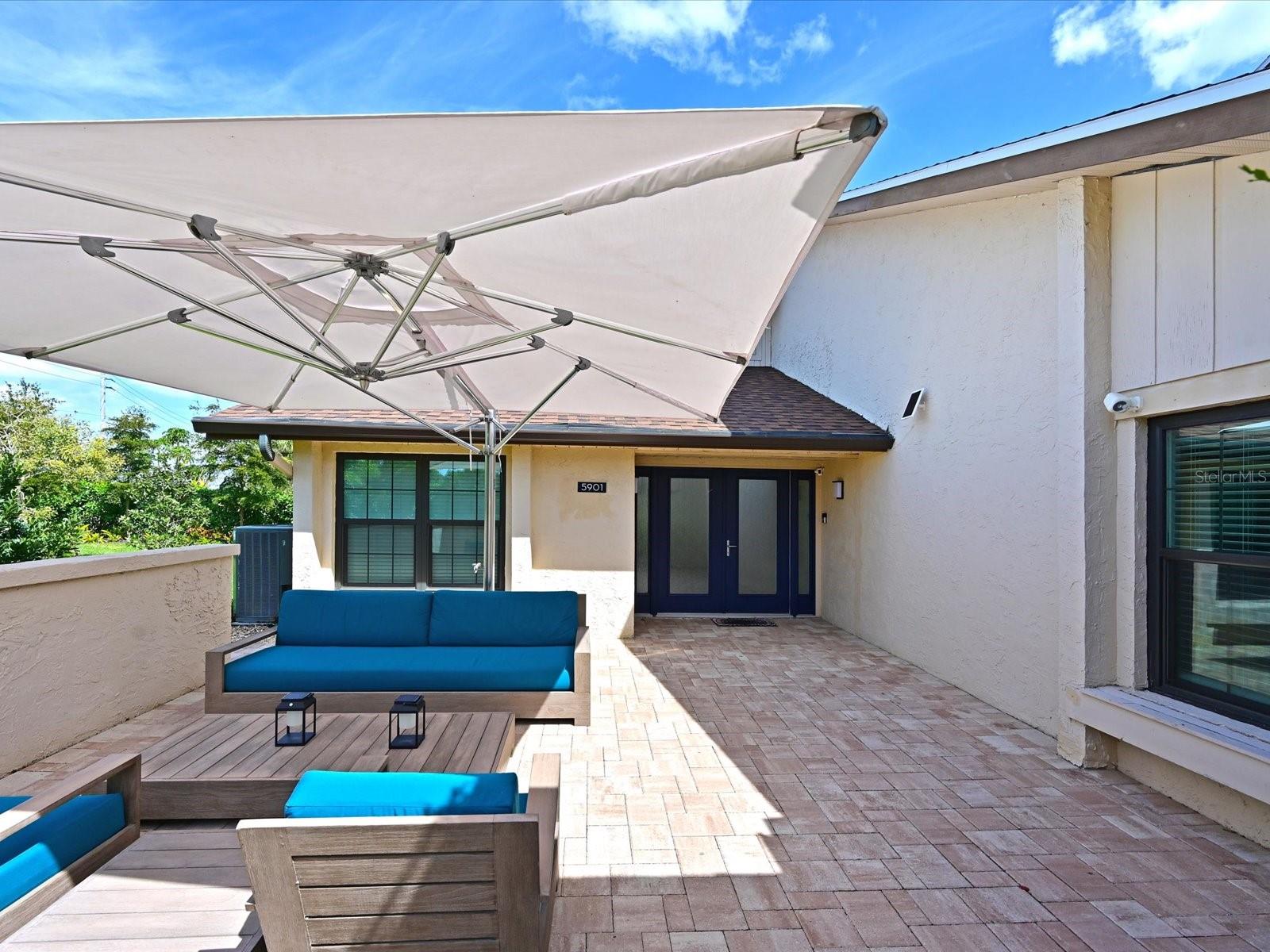 5901 LA VISTA LANE