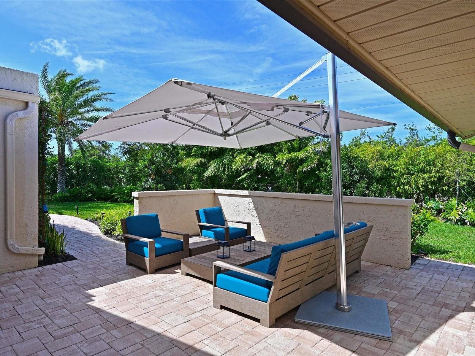 5901 LA VISTA LANE