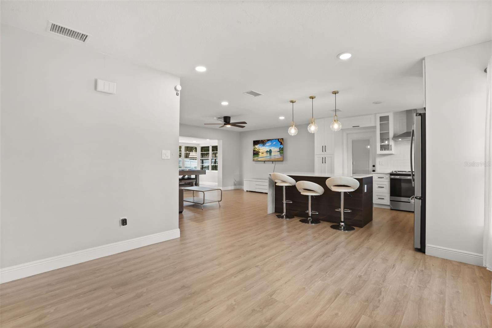 MEDALLION ESTATES - Residential