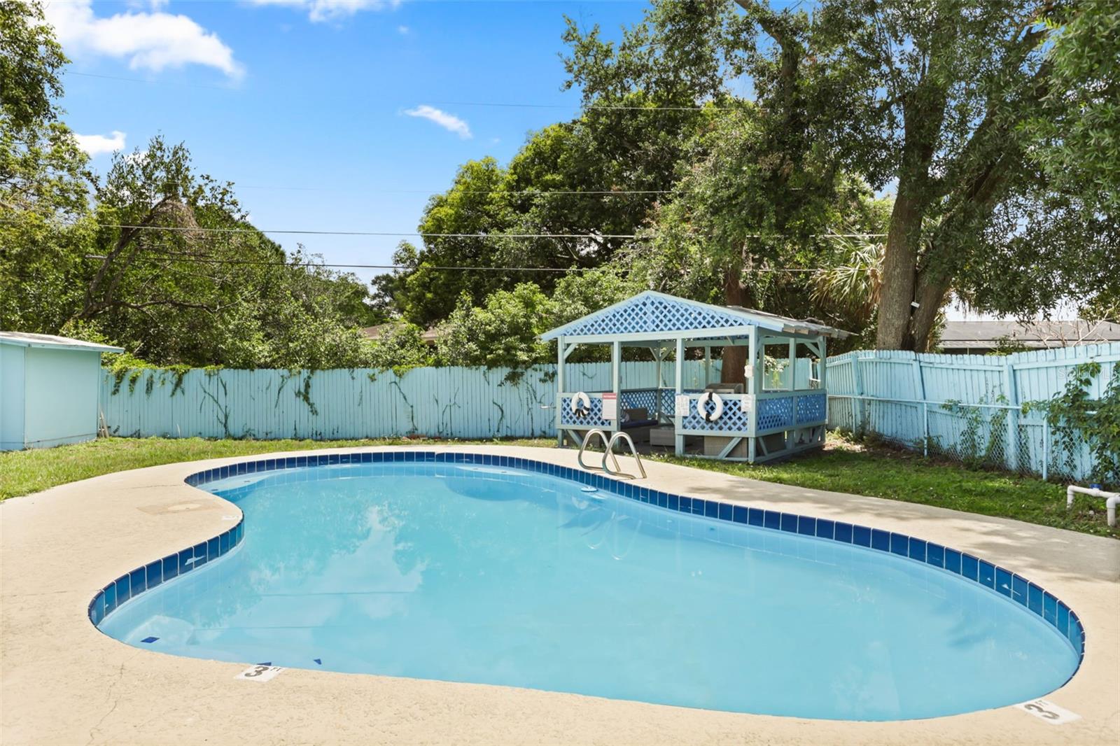 MEDALLION ESTATES - Residential