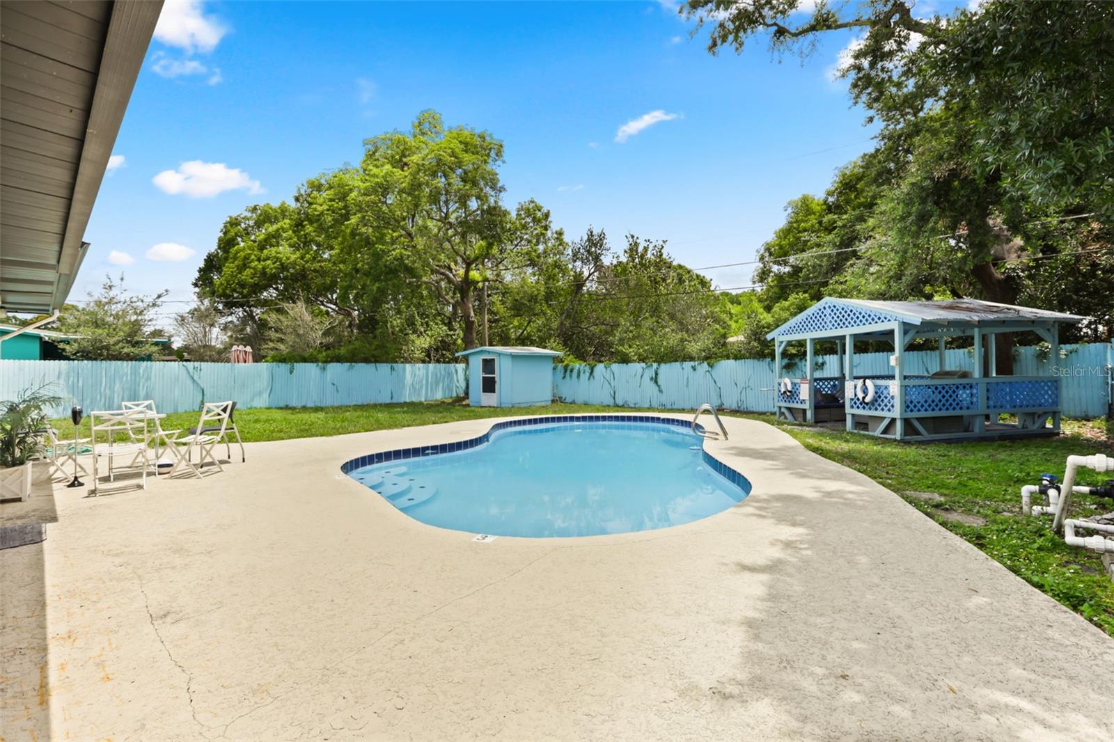 MEDALLION ESTATES - Residential