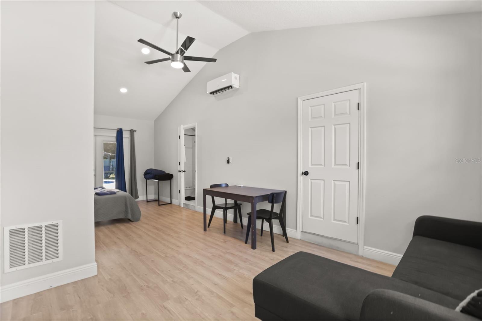 MEDALLION ESTATES - Residential