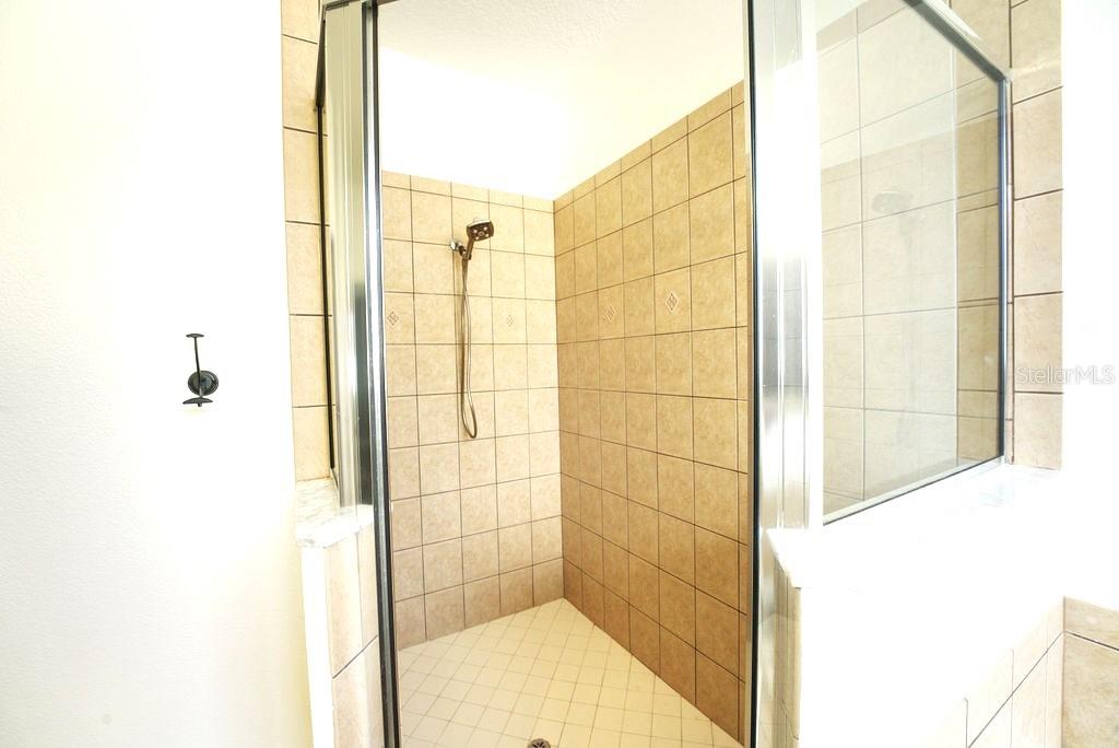 ADDISON PLACE - Residential