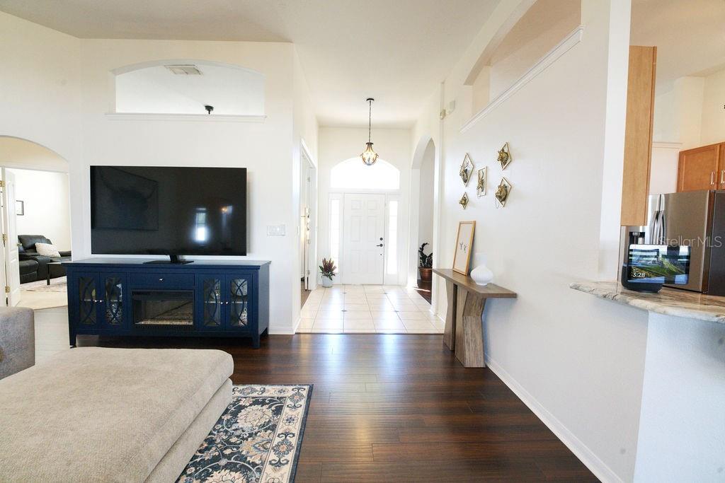 ADDISON PLACE - Residential