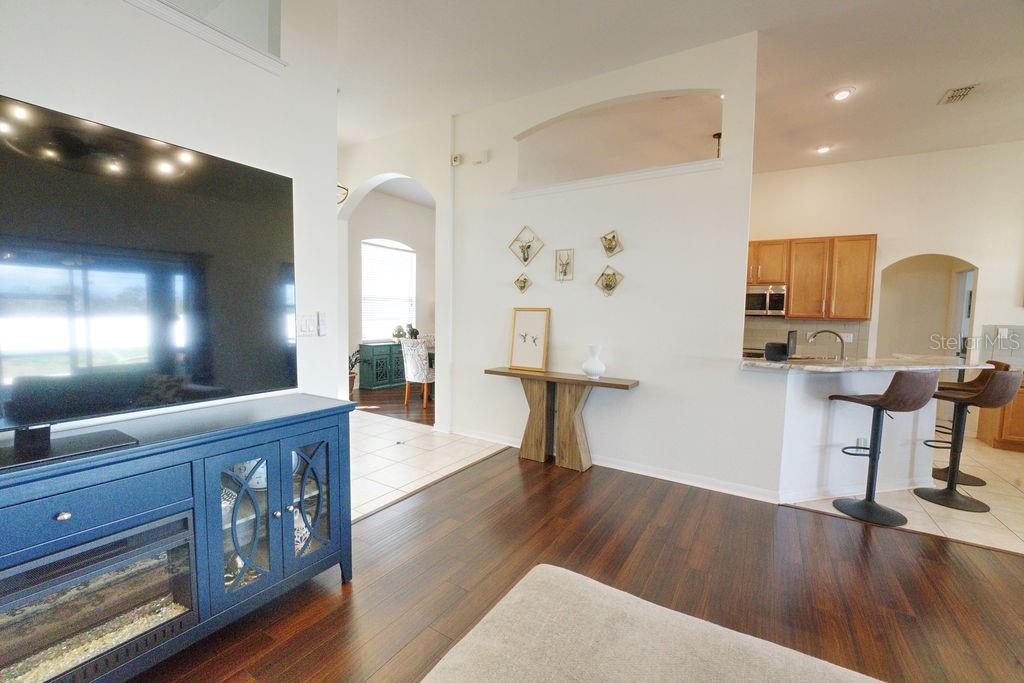 ADDISON PLACE - Residential