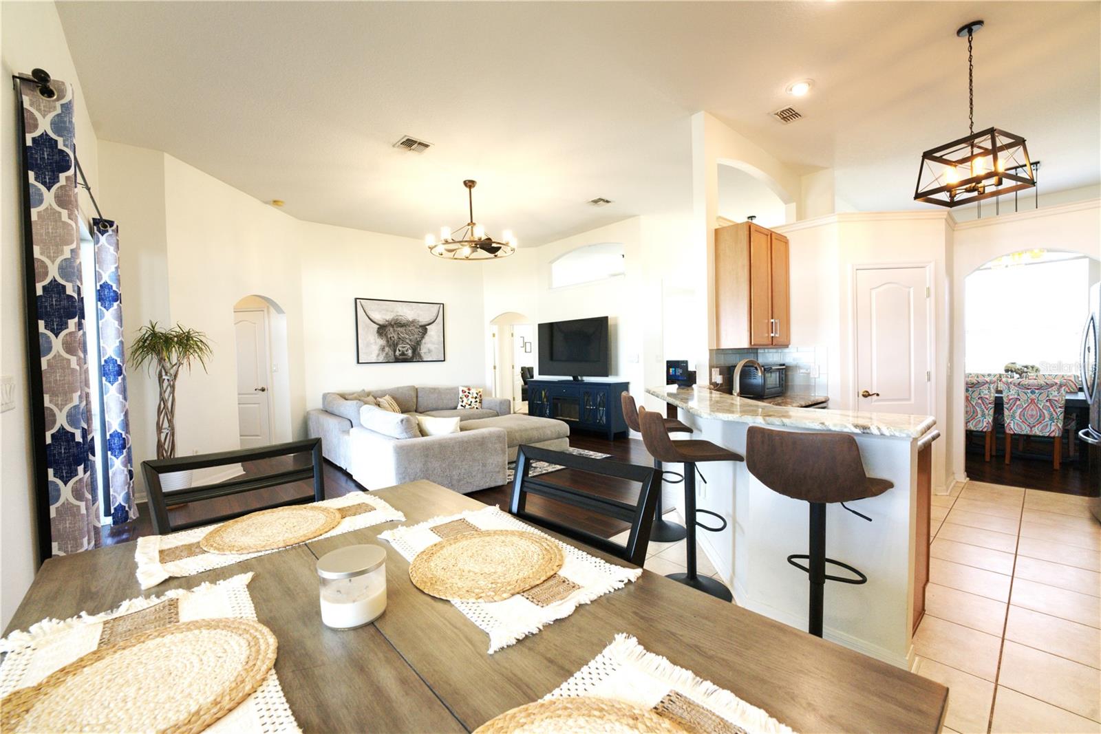 ADDISON PLACE - Residential