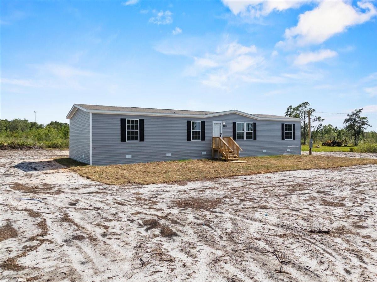 8457 N CAROUSEL TERRACE