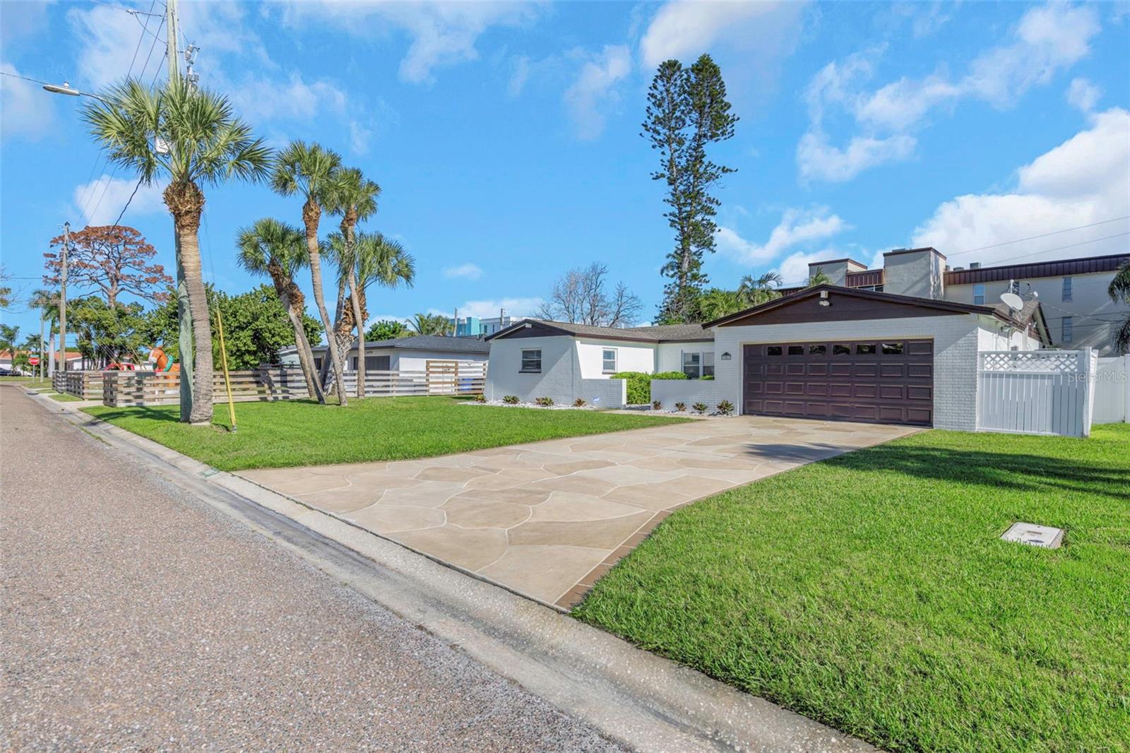 MAXIMO MOORINGS CLUBHOUSE ADD - Residential