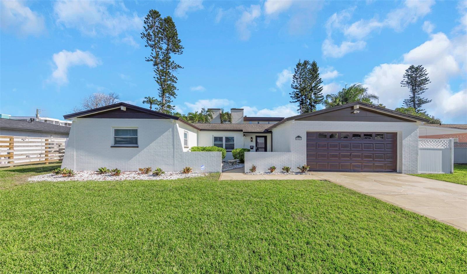 MAXIMO MOORINGS CLUBHOUSE ADD - Residential