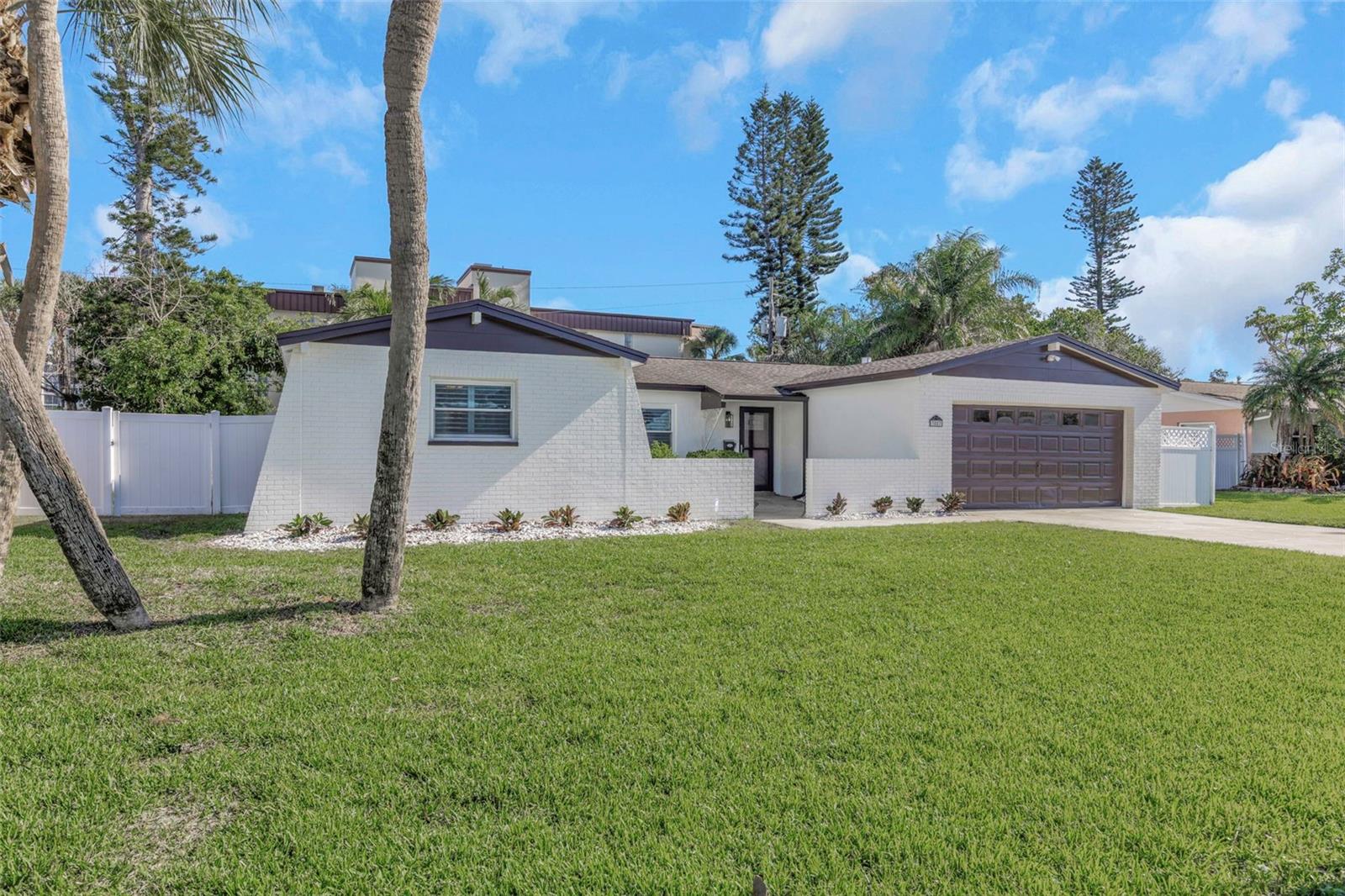 MAXIMO MOORINGS CLUBHOUSE ADD - Residential