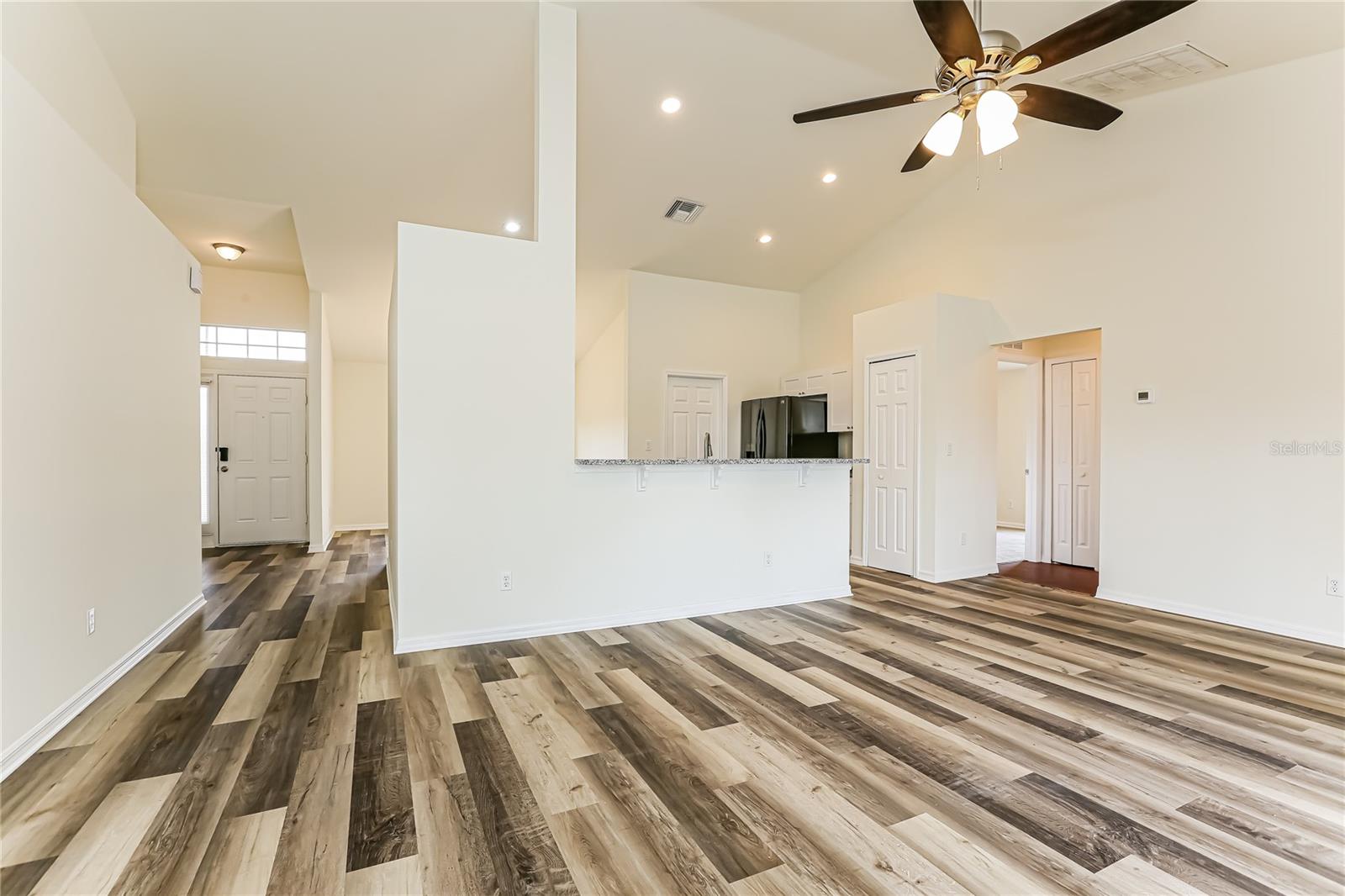 6107 HUTTON COURT