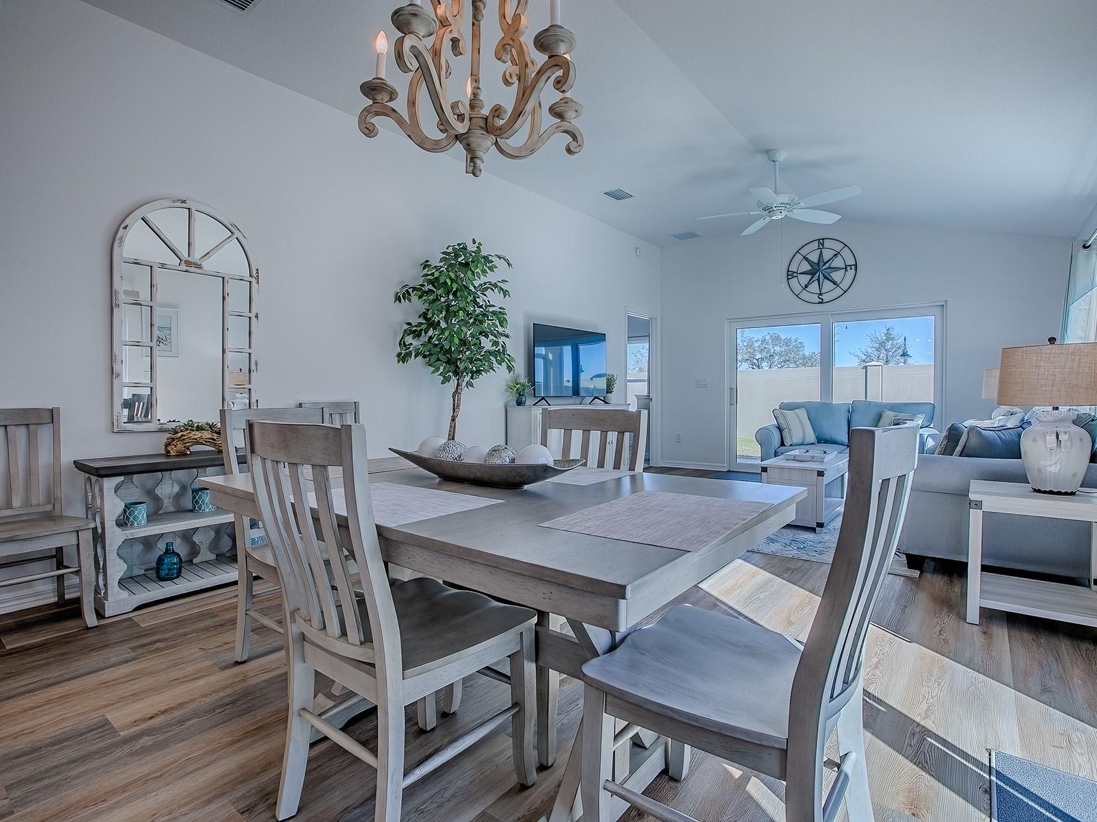 VILLAGES/SOUTHERN OAKS UN 213 - Residential