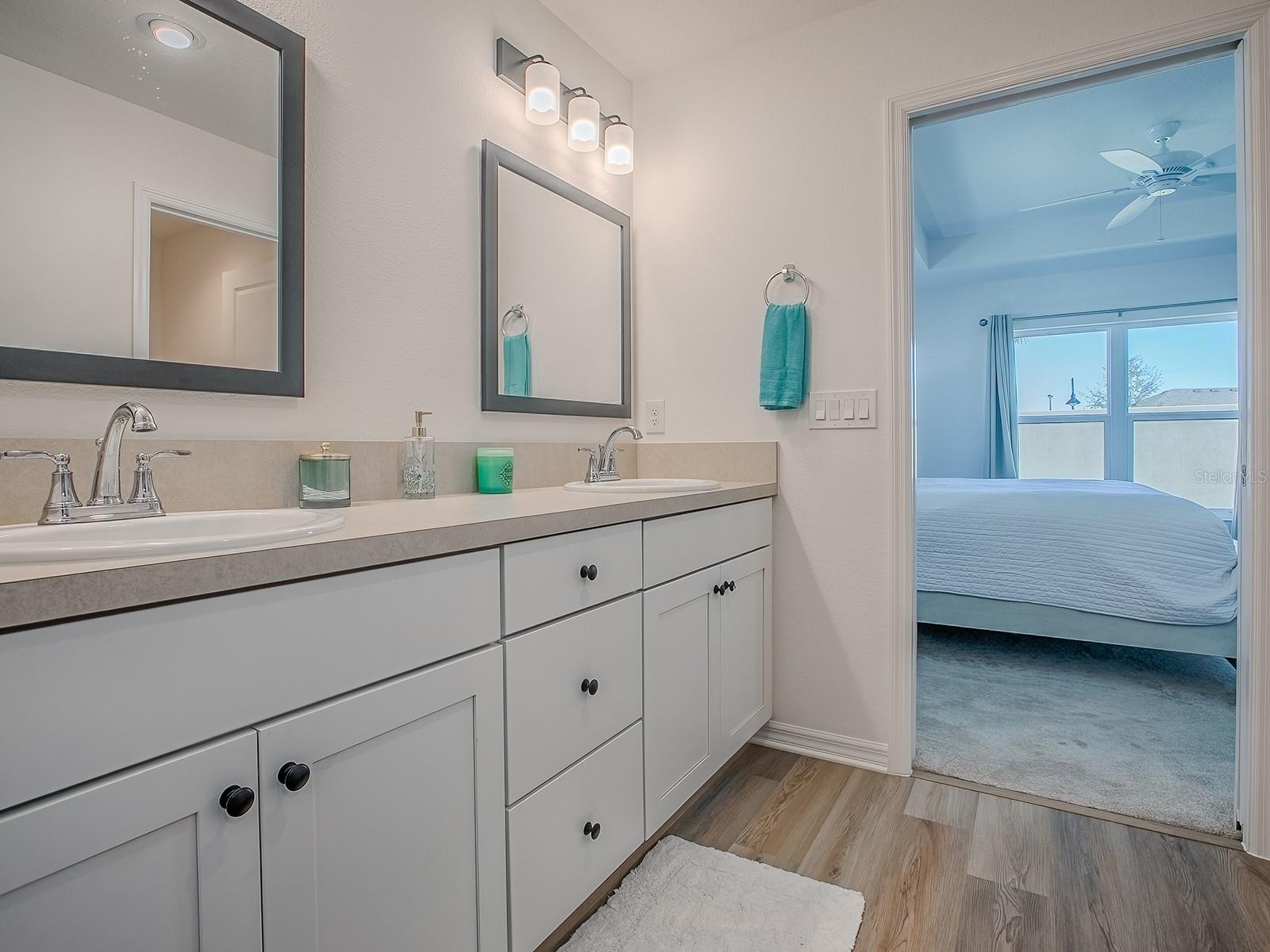 VILLAGES/SOUTHERN OAKS UN 213 - Residential