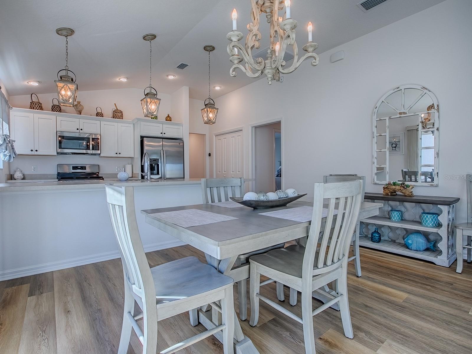 VILLAGES/SOUTHERN OAKS UN 213 - Residential