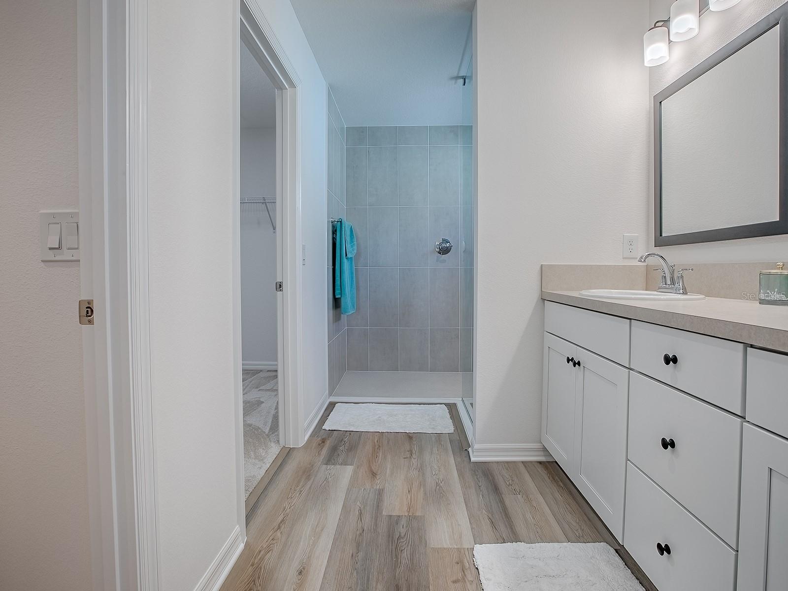 VILLAGES/SOUTHERN OAKS UN 213 - Residential